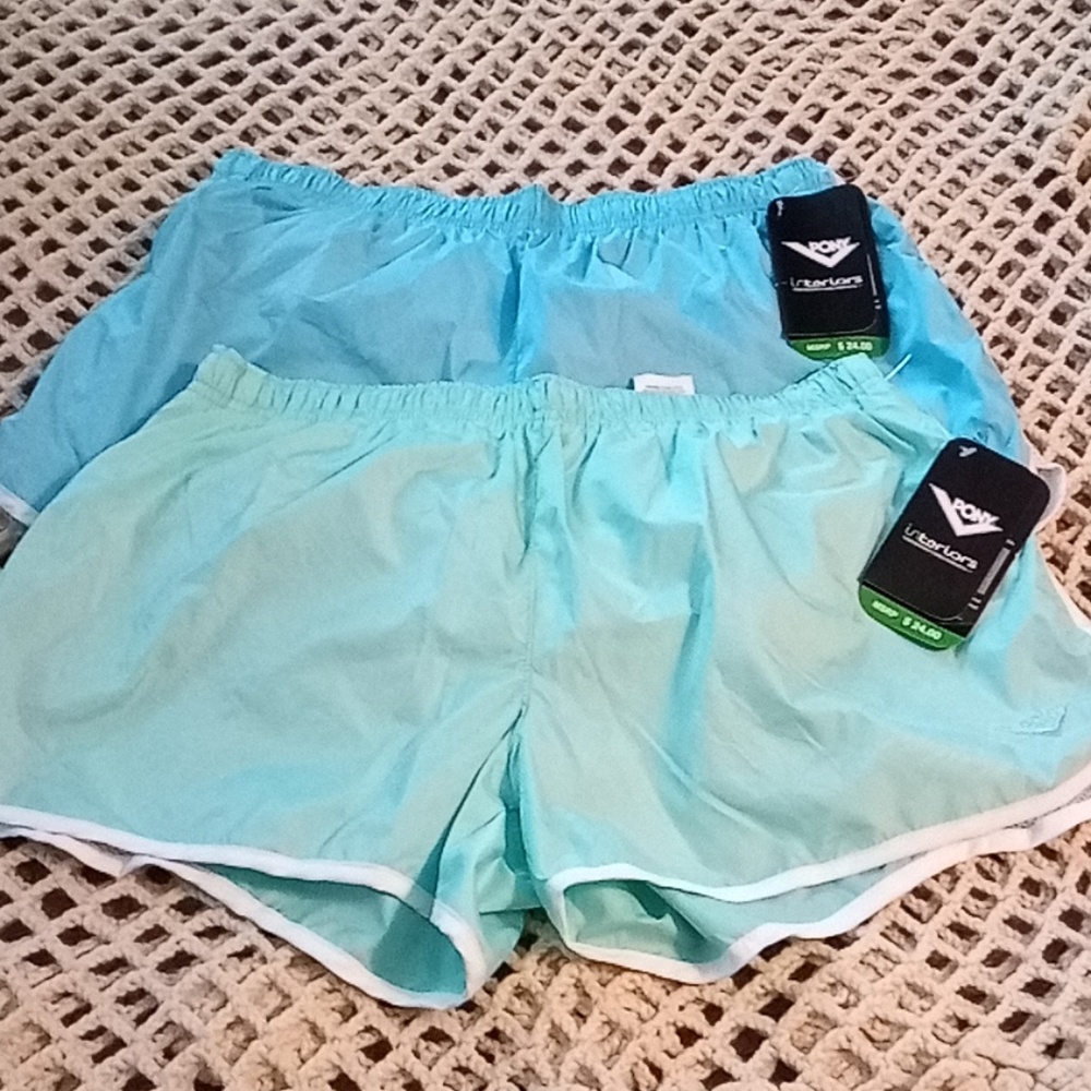 2pr Pony sport shorts. SZJr L. New